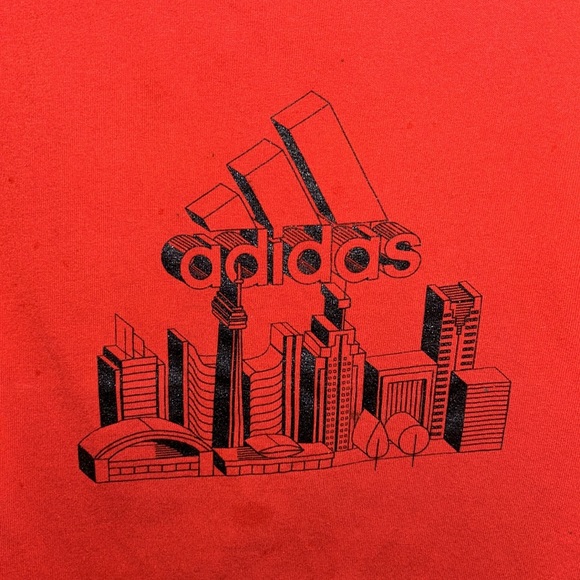 Adidas kids XS t-shirt with Toronto landscape - Picture 3 of 3